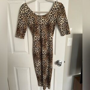 Quarter sleeve leopard dress